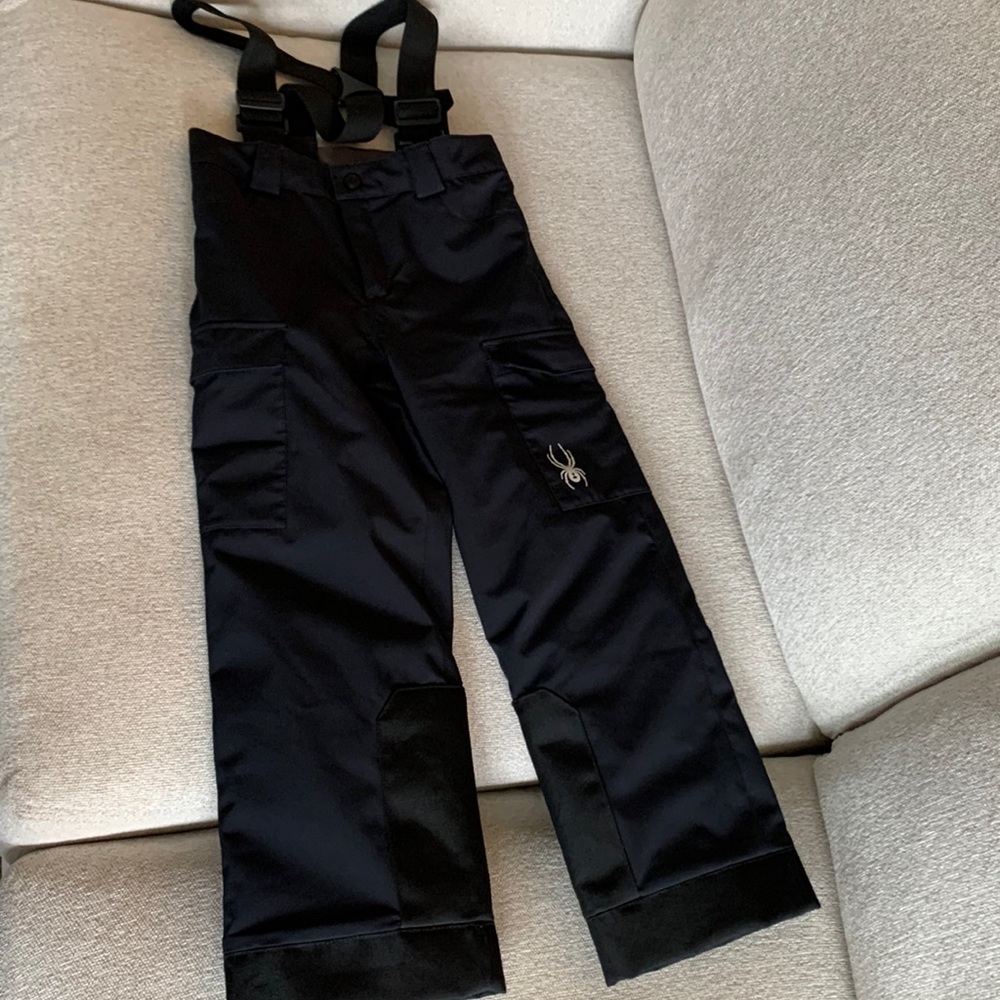 Kids Spider Ski pants. Size 7 expandable, room to grow.
